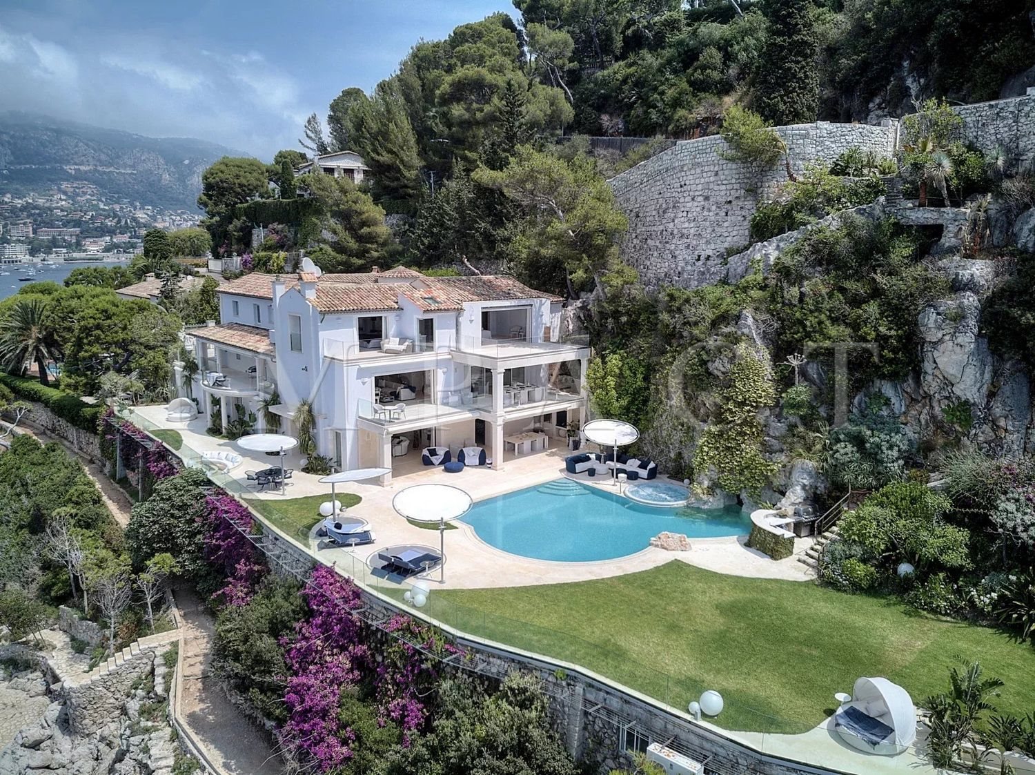 Maison à louer, 470m², Saint-Jean-Cap-Ferrat