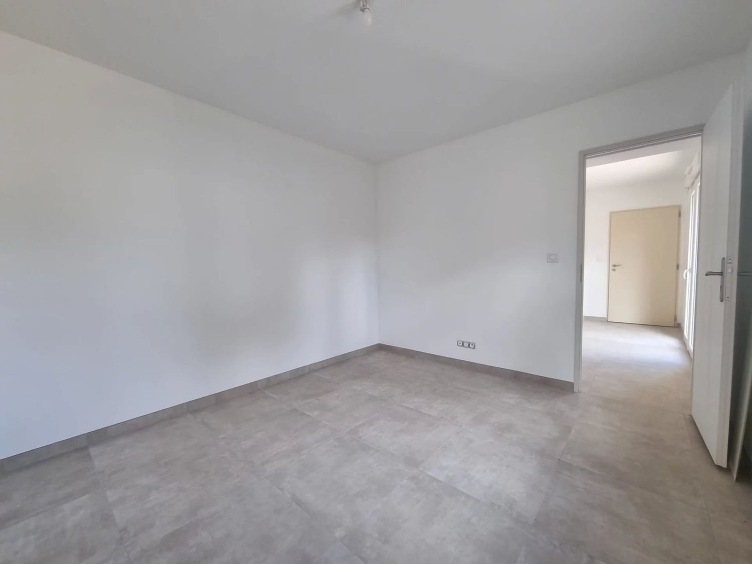 Appartement à louer, 80m², Beynes
