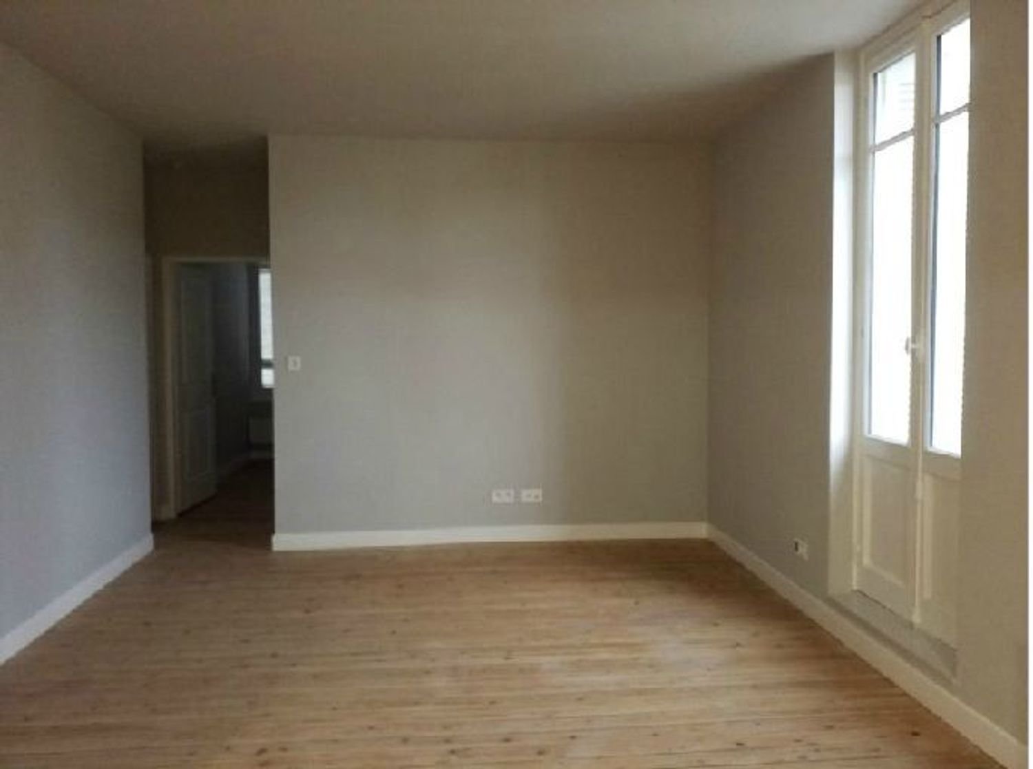 Appartement à louer, 48m², Saintes