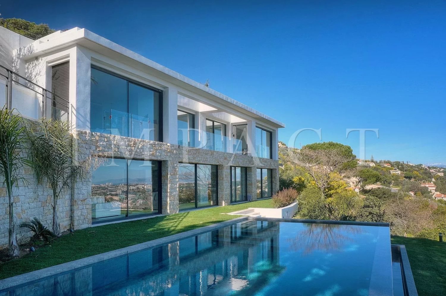 Maison à louer, 250m², Vallauris