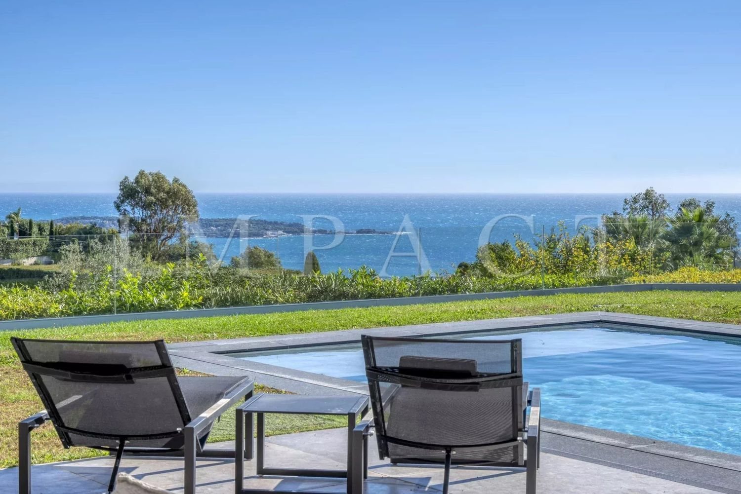 Maison à louer, 530m², Vallauris