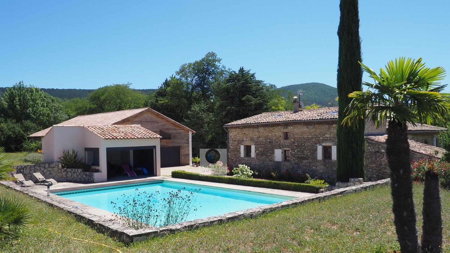 Maison à vendre, 253m², Cliousclat