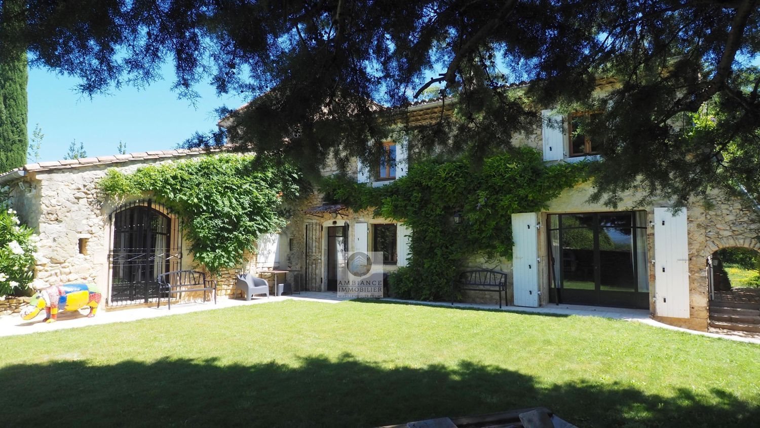 Maison à vendre, 253m², Cliousclat