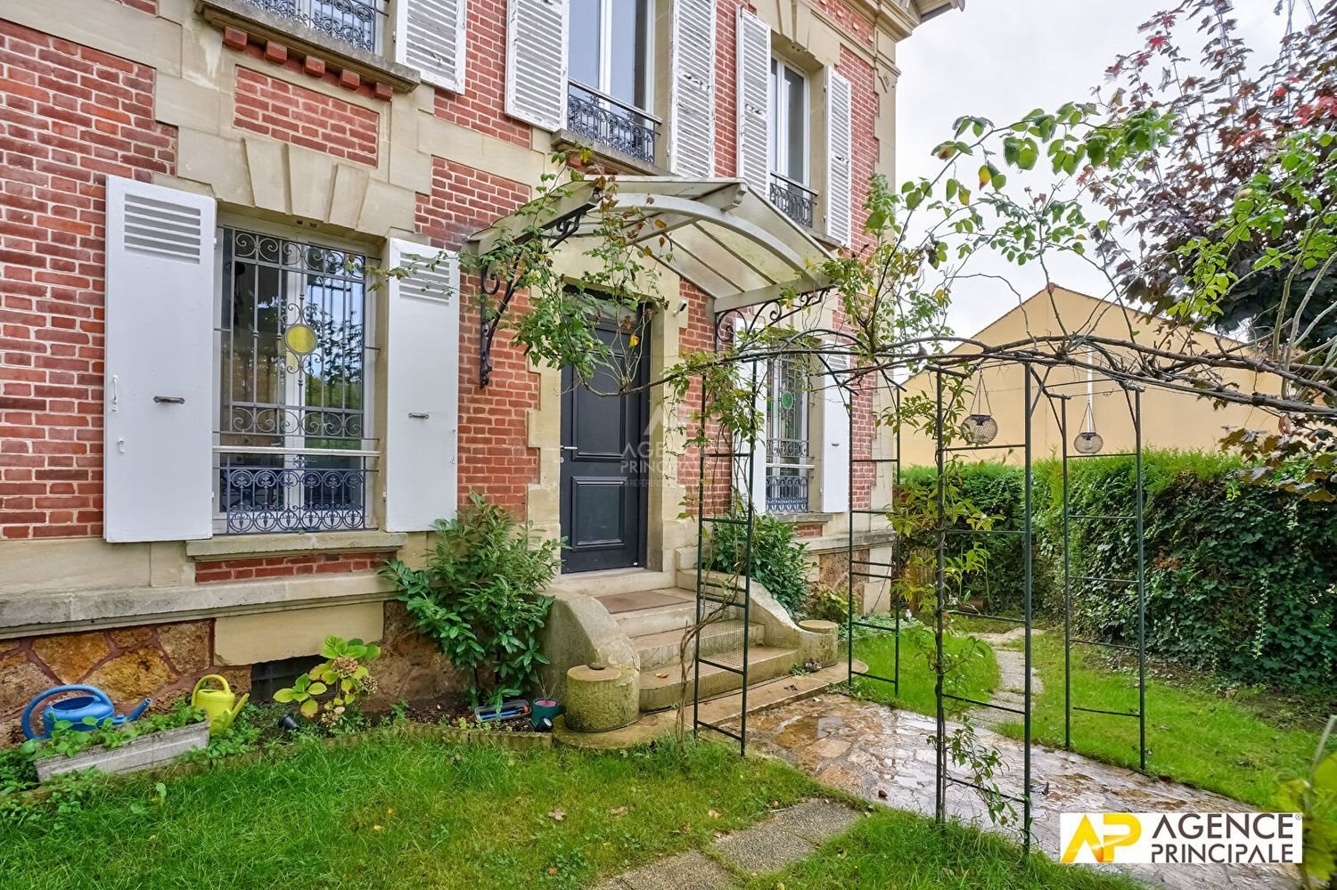 Maison à vendre, 144m², Le Mesnil-le-Roi