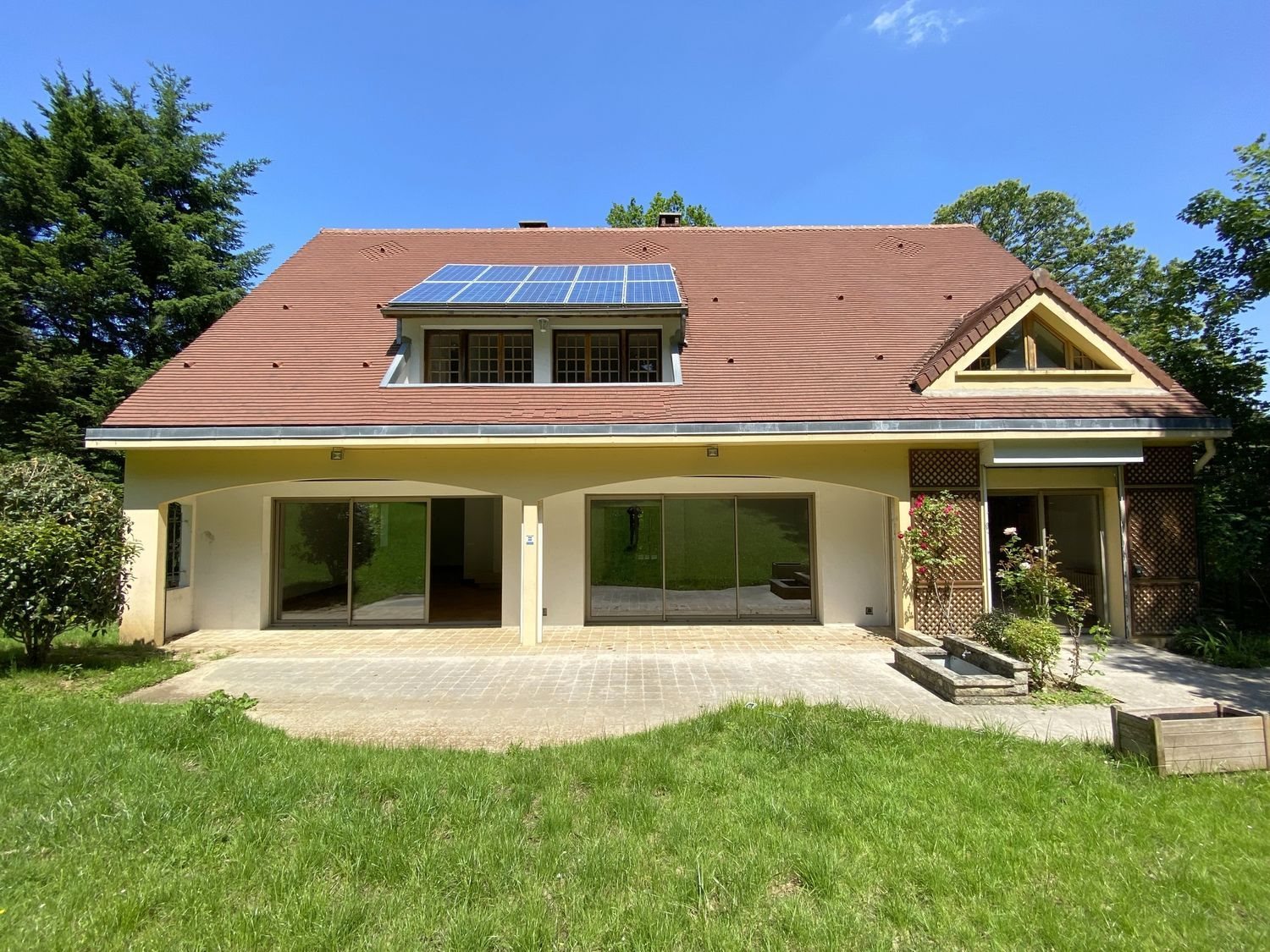 Maison à louer, 340m², Garches