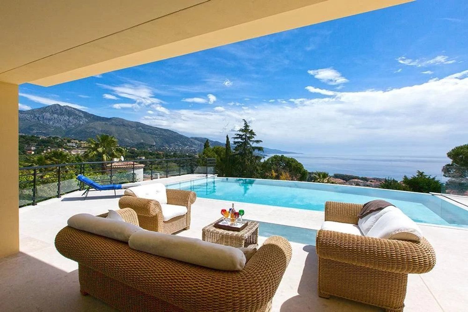 Maison à louer, 280m², Roquebrune-Cap-Martin