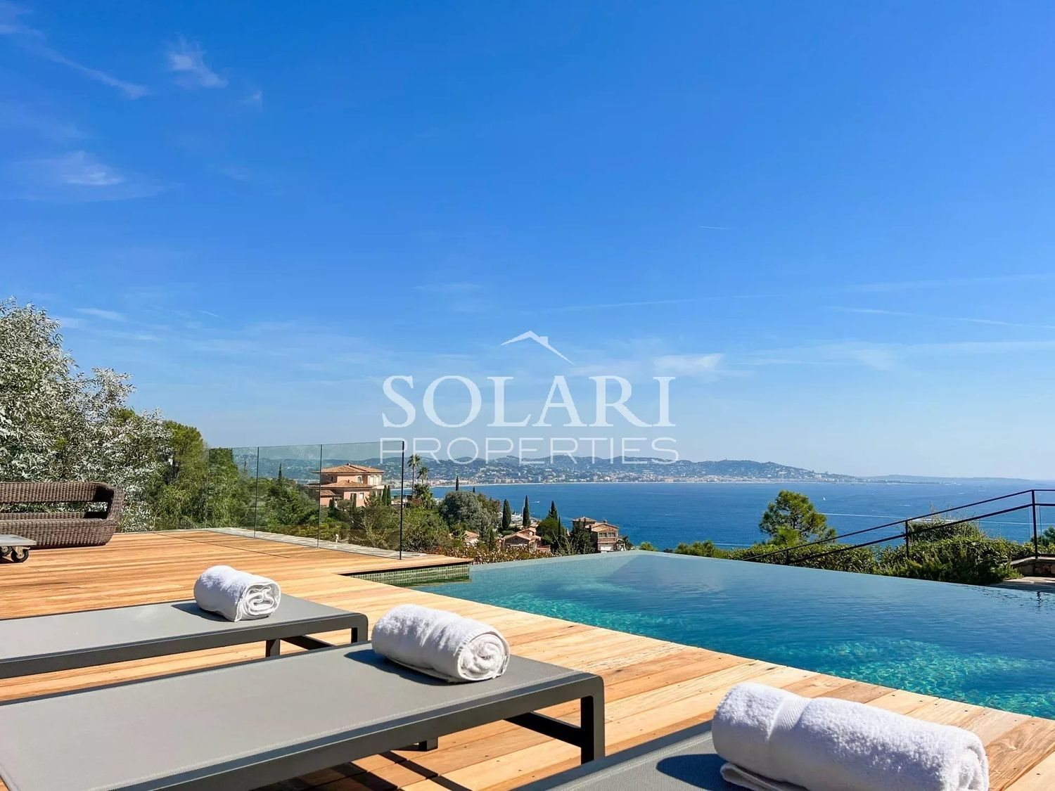 Maison à louer, 300m², Théoule-sur-Mer