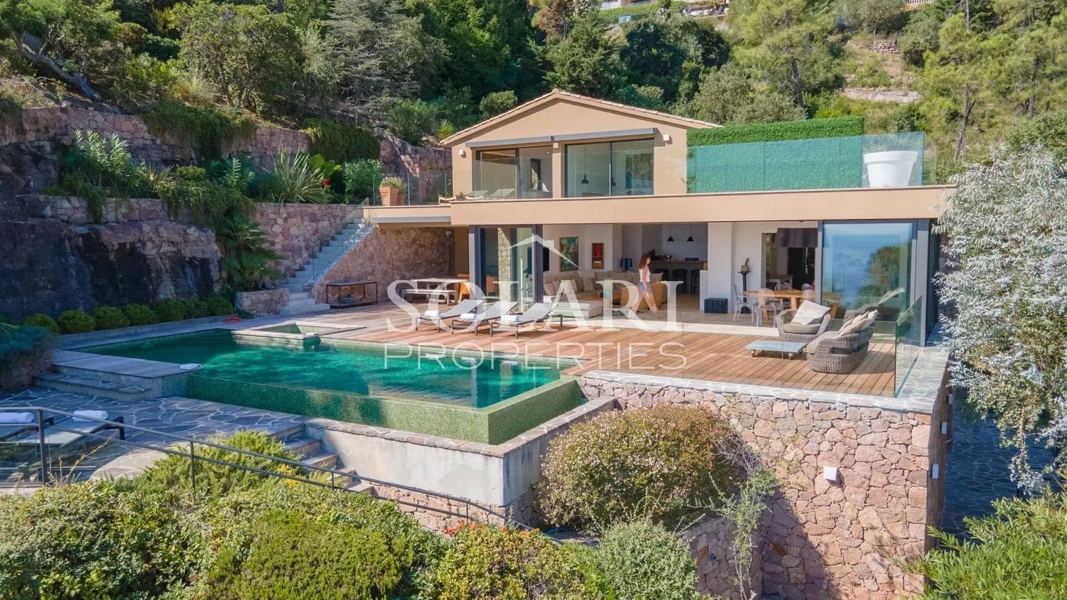 Maison à louer, 300m², Théoule-sur-Mer