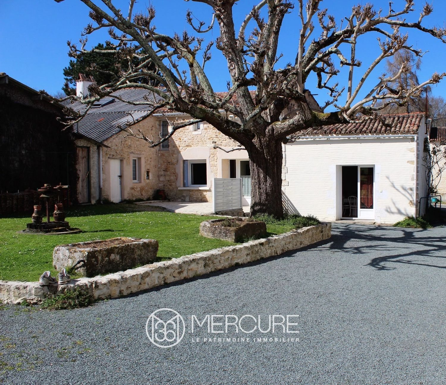 Maison à vendre, 514m², Saint-Romain-de-Benet