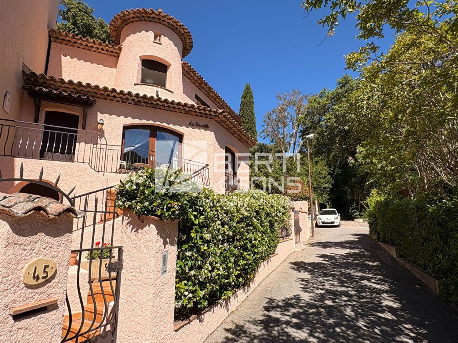 Maison à louer, 127m², Théoule-sur-Mer