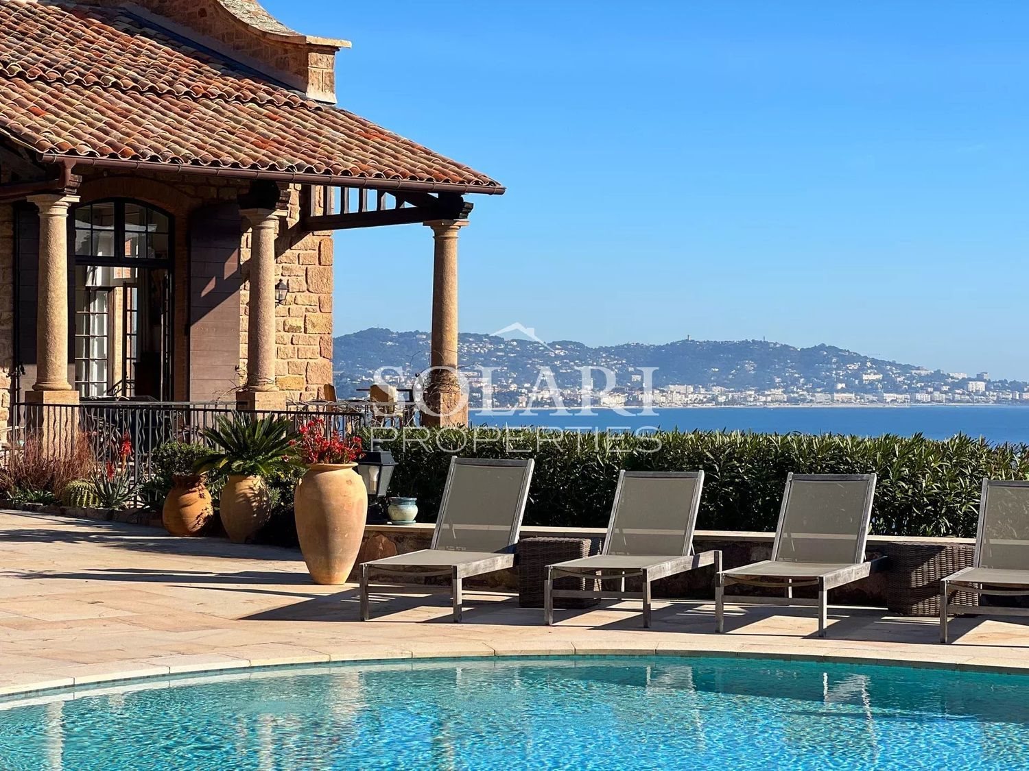 Maison à louer, 180m², Mandelieu-la-Napoule