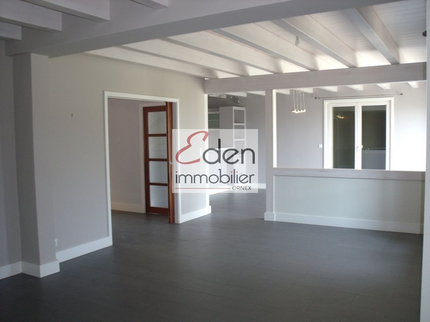Maison à louer, 220m², Cessy
