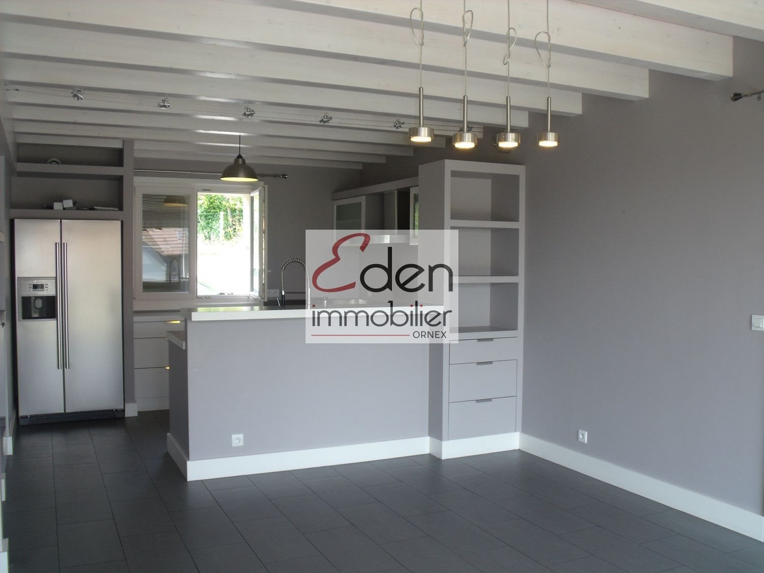 Maison à louer, 220m², Cessy