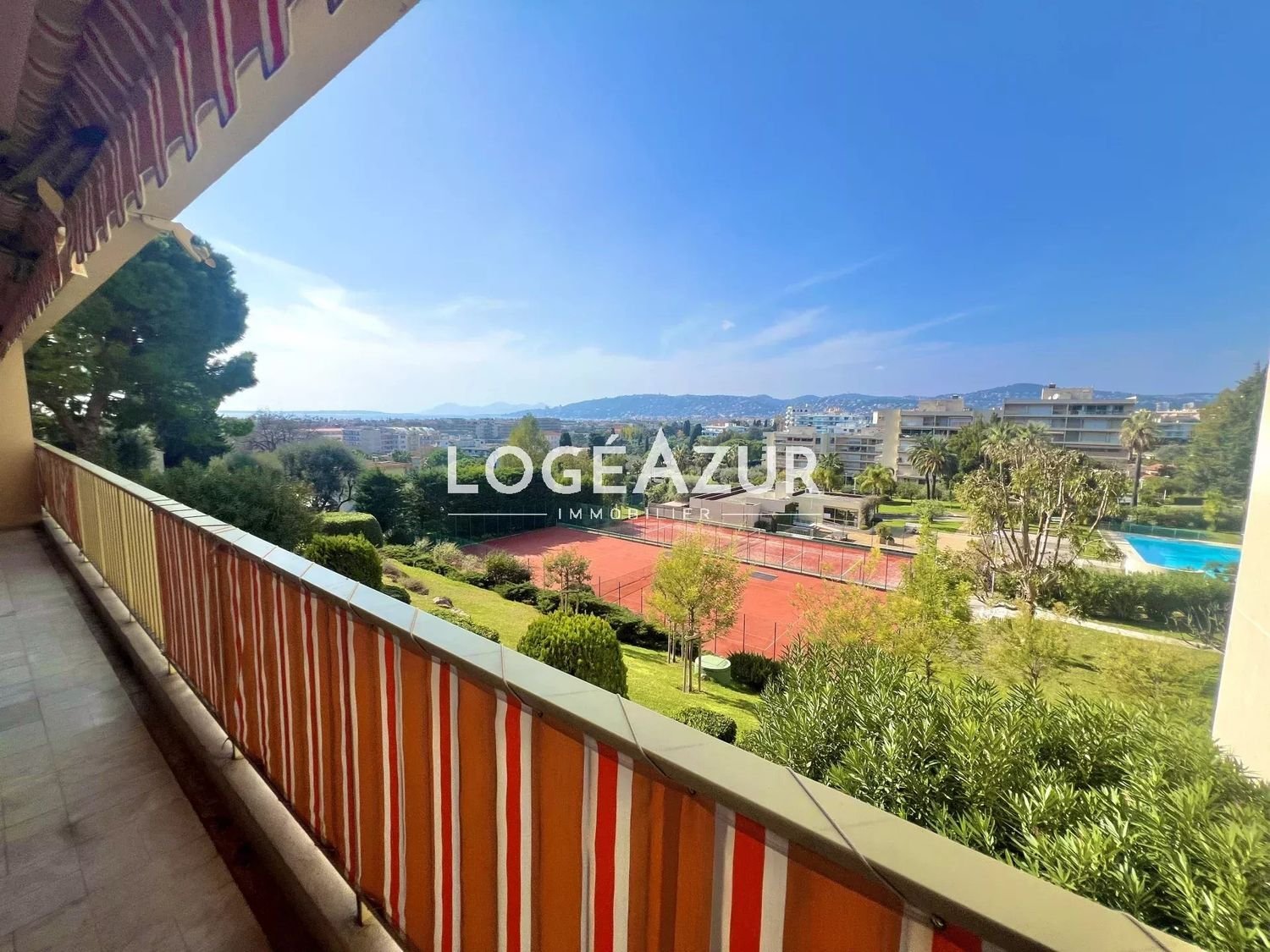 Appartement à louer, 67m², Antibes