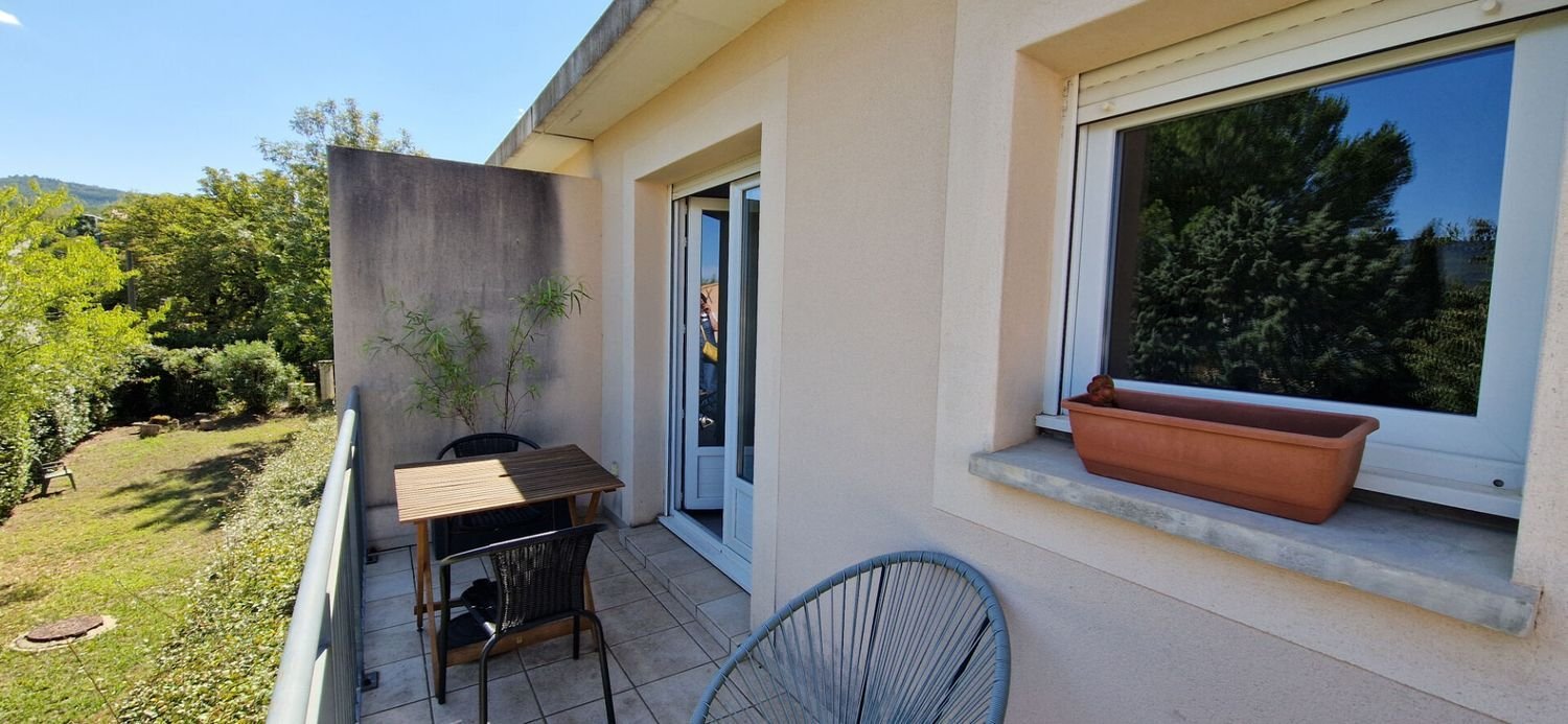 Appartement à louer, 41m², Trets