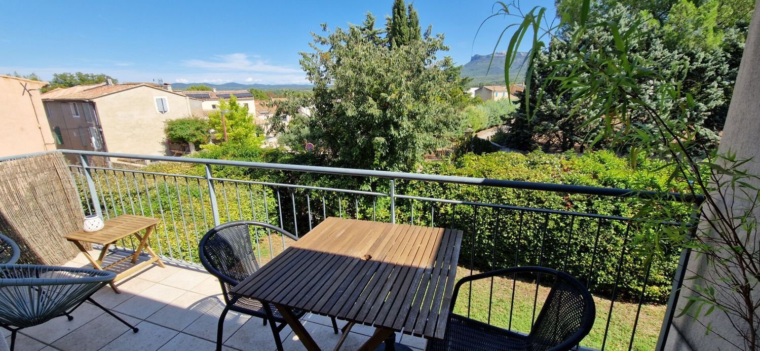 Appartement à louer, 41m², Trets
