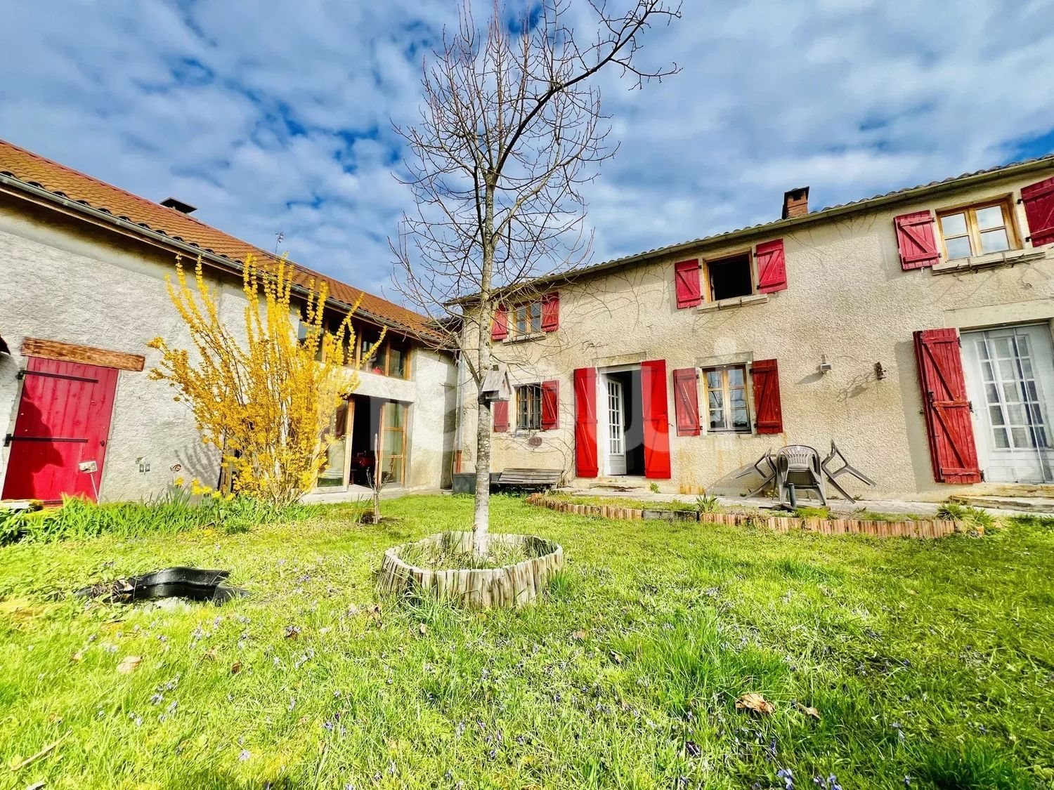 Maison à vendre, 262m², Saint-Clément-de-Régnat