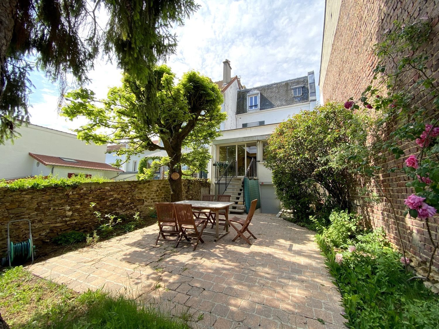 Maison à louer, 164m², Garches