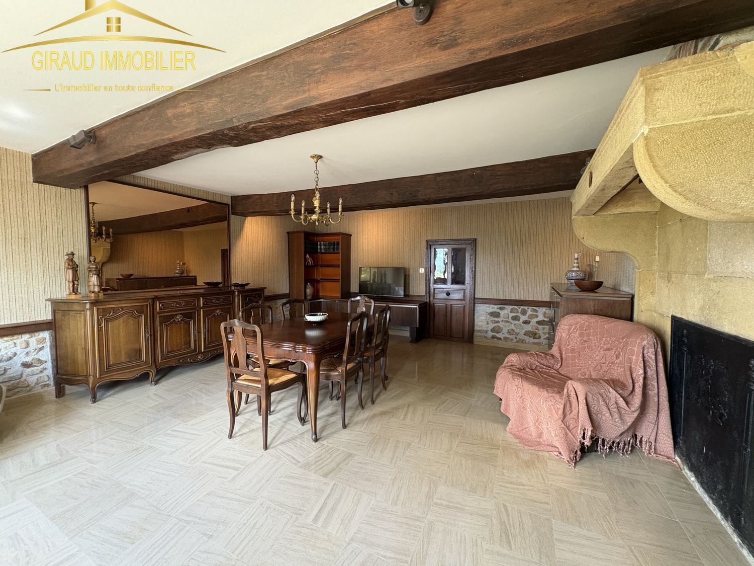Maison à vendre, 213m², Fleury-la-Montagne