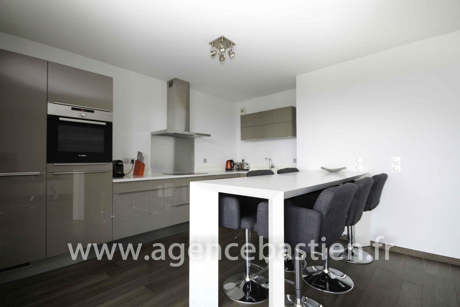 Appartement à vendre, 69m², Gex