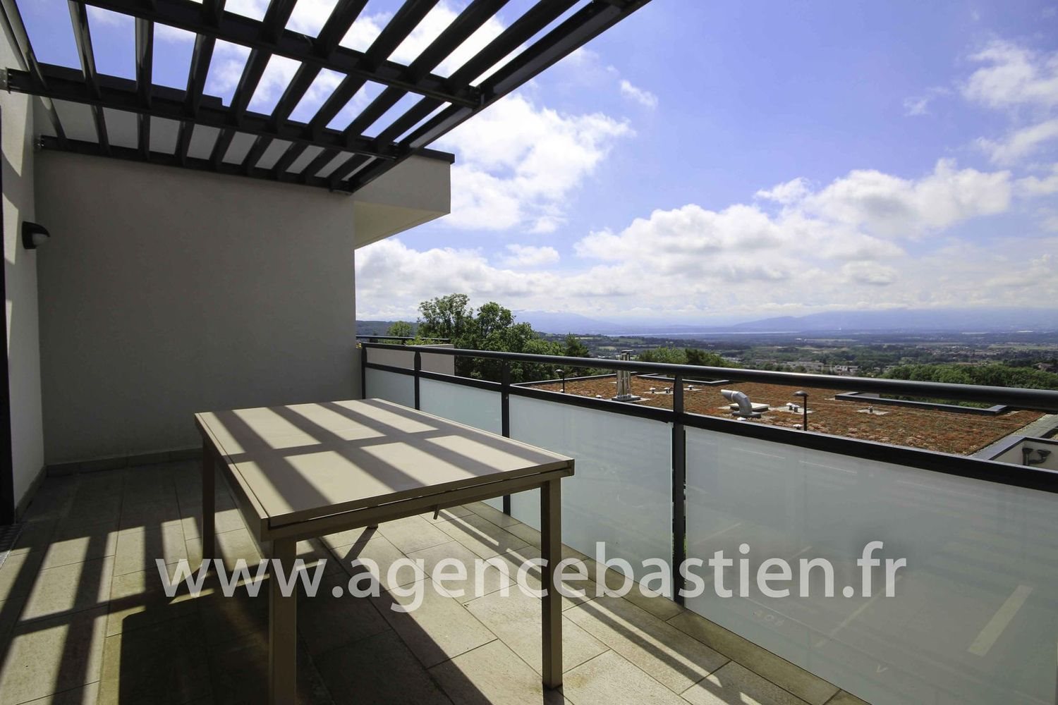 Appartement à vendre, 69m², Gex