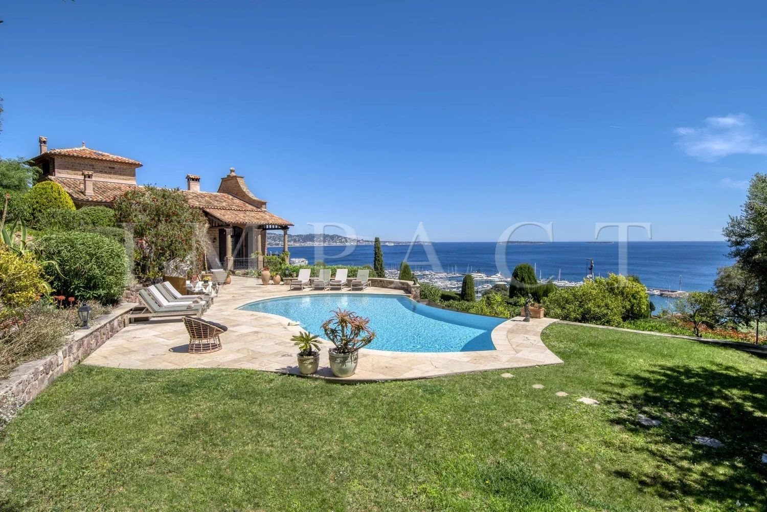 Maison à louer, 180m², Mandelieu-la-Napoule