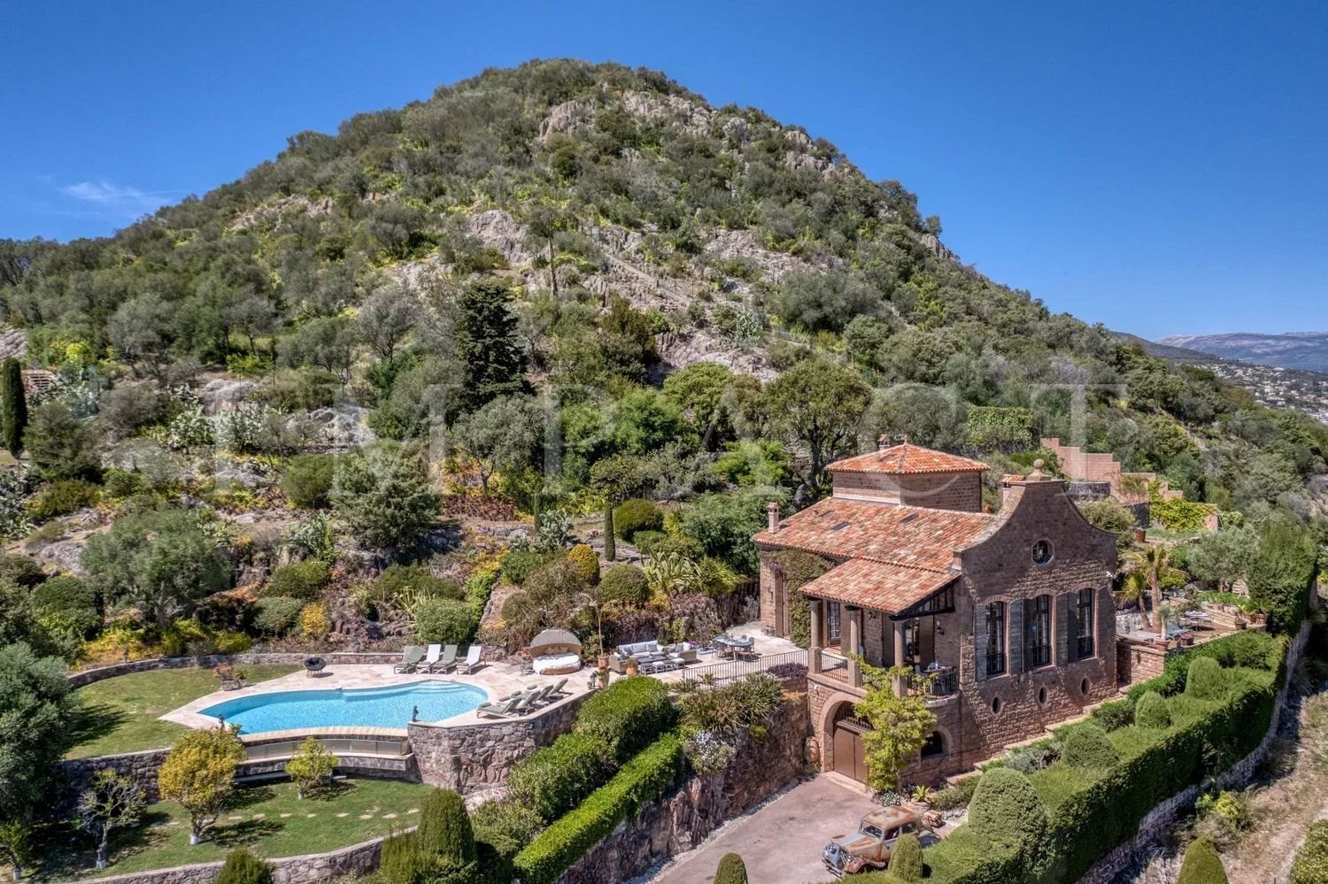 Maison à louer, 180m², Mandelieu-la-Napoule