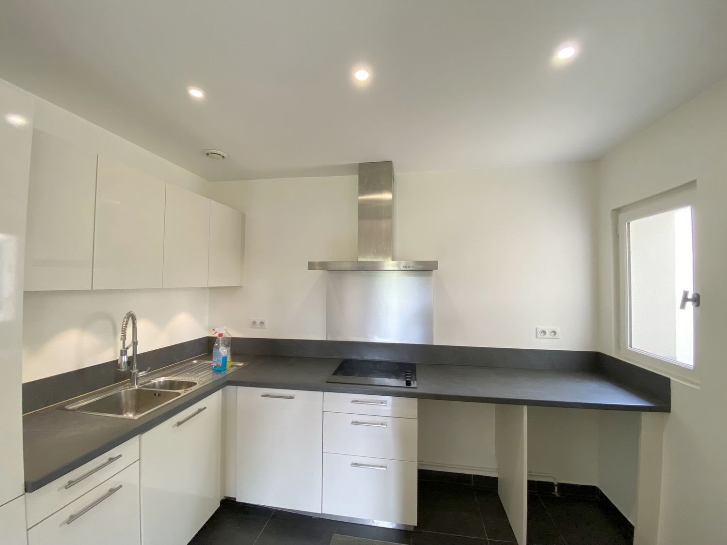 Appartement à louer, 79m², Garches