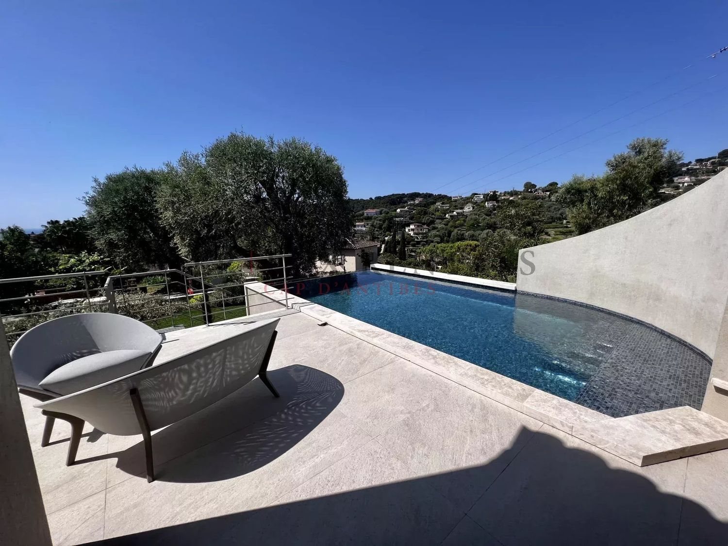 Maison à louer, 200m², Antibes