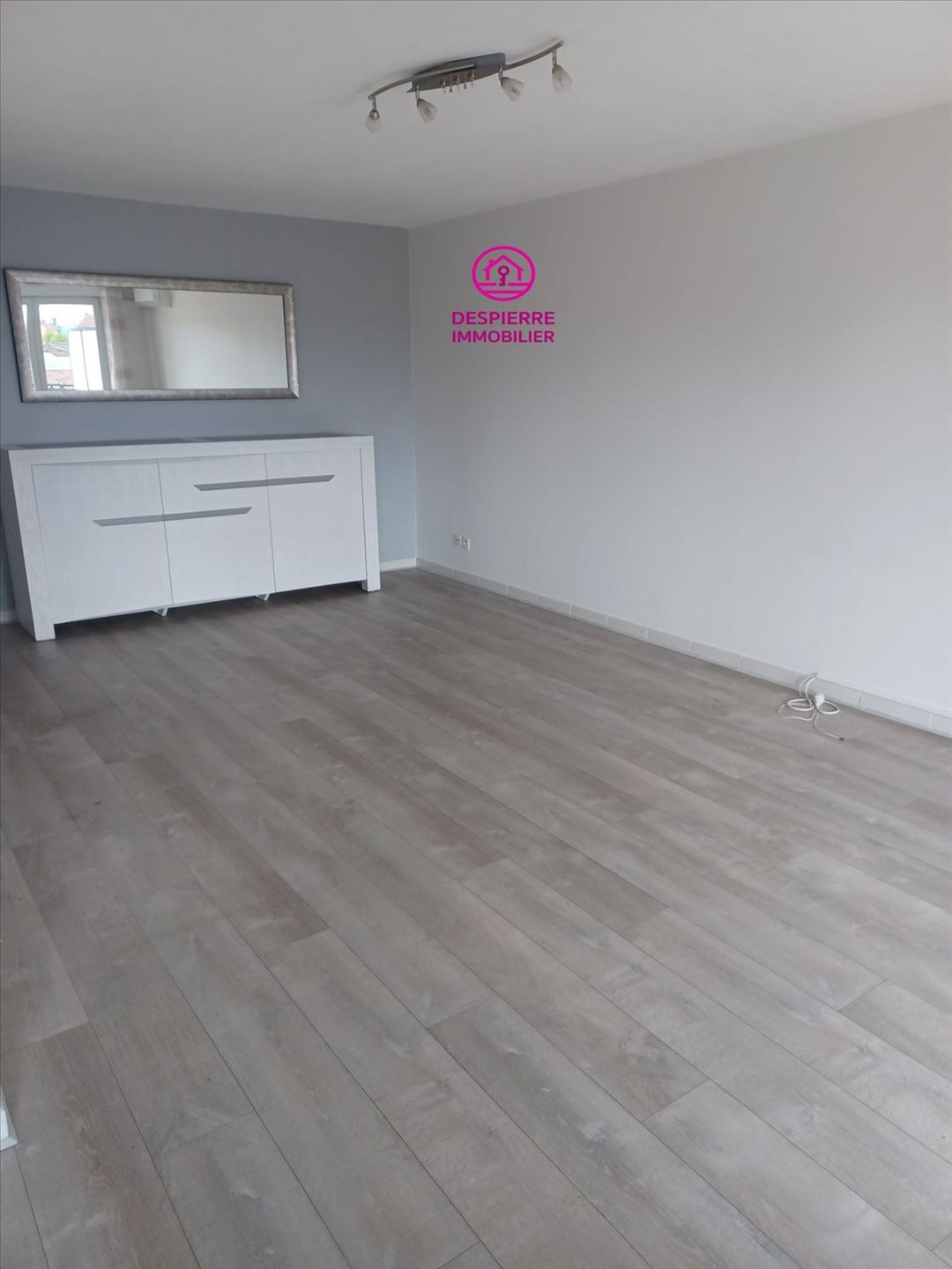 Appartement à vendre, 71m², Roussillon