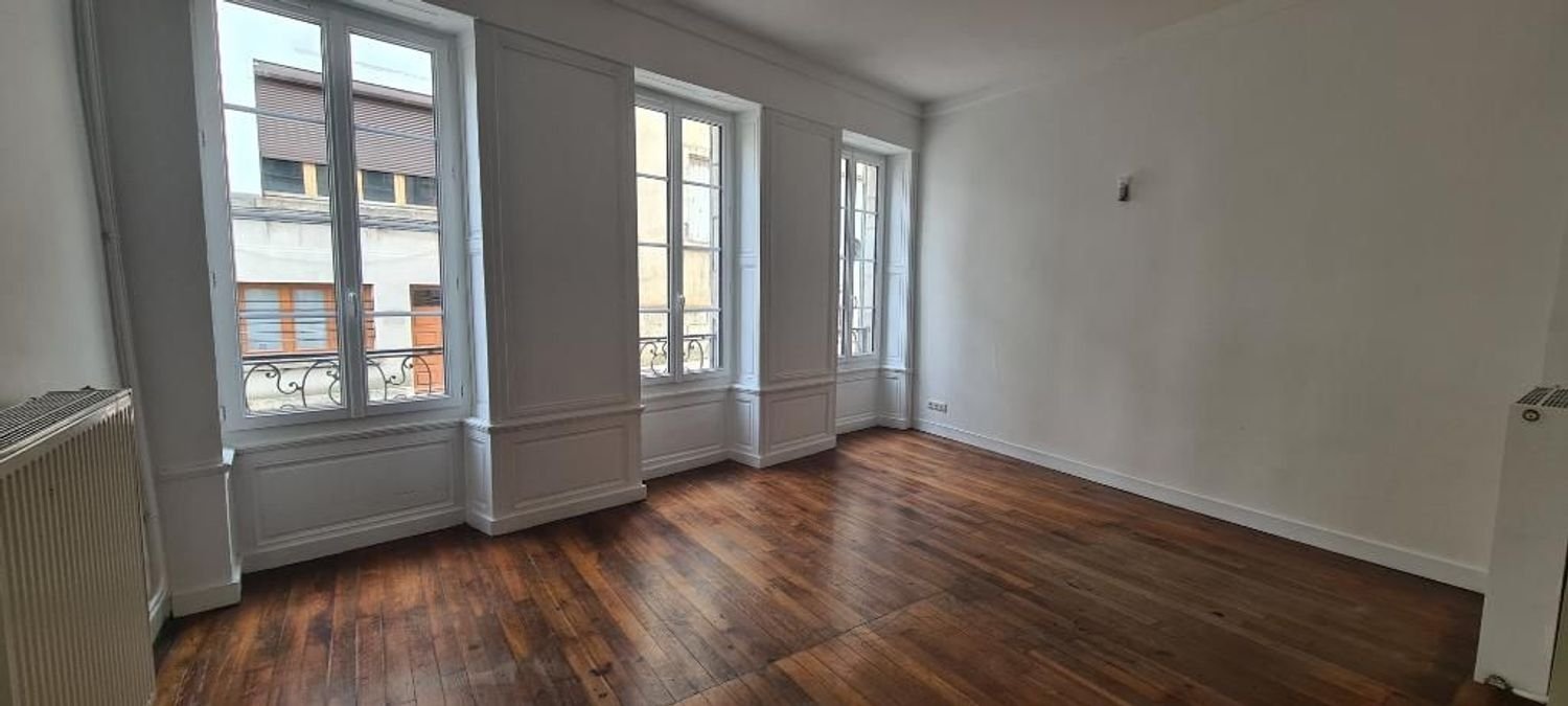 Appartement à louer, 47m², Clamecy