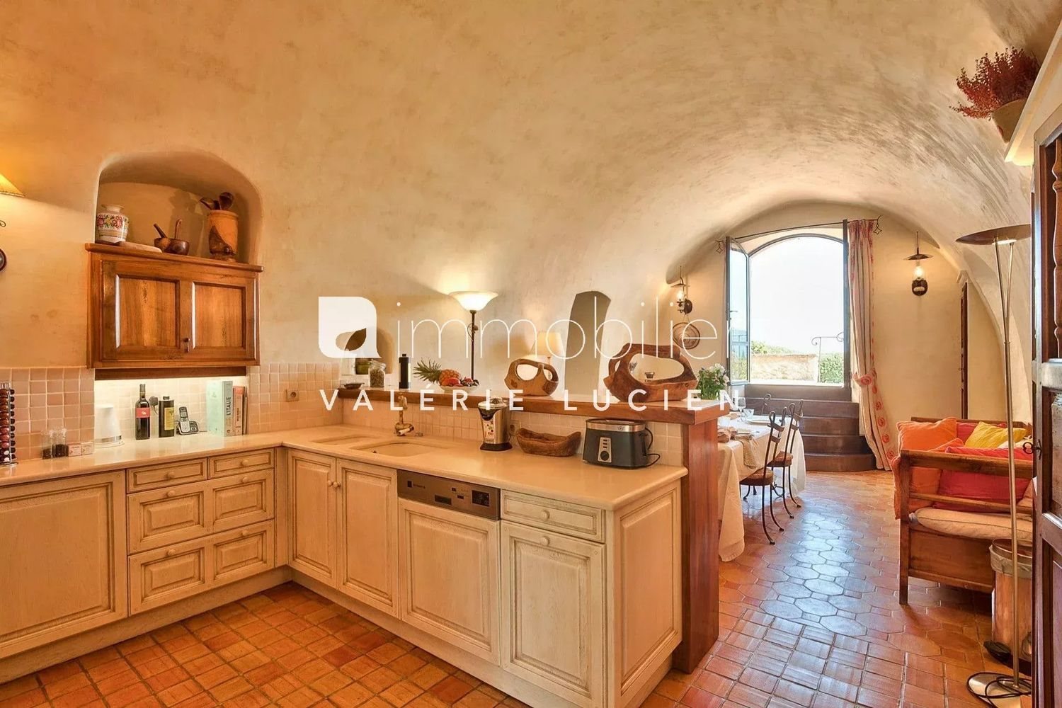 Maison à louer, 494m², Eygalières