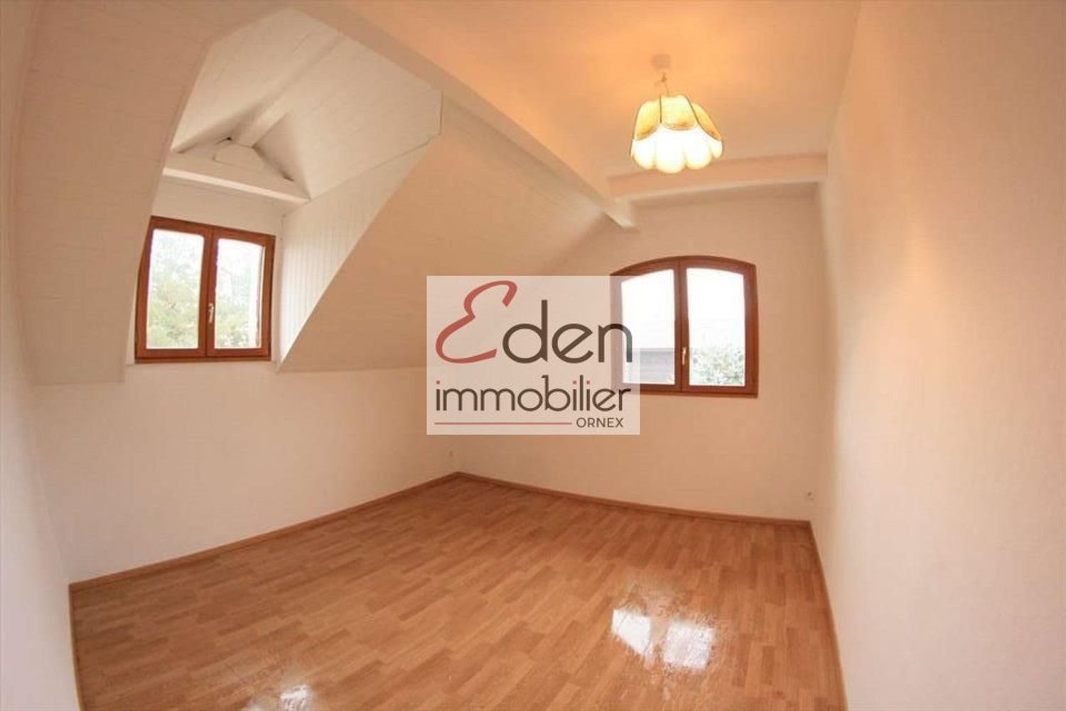 Maison à louer, 250m², Thoiry