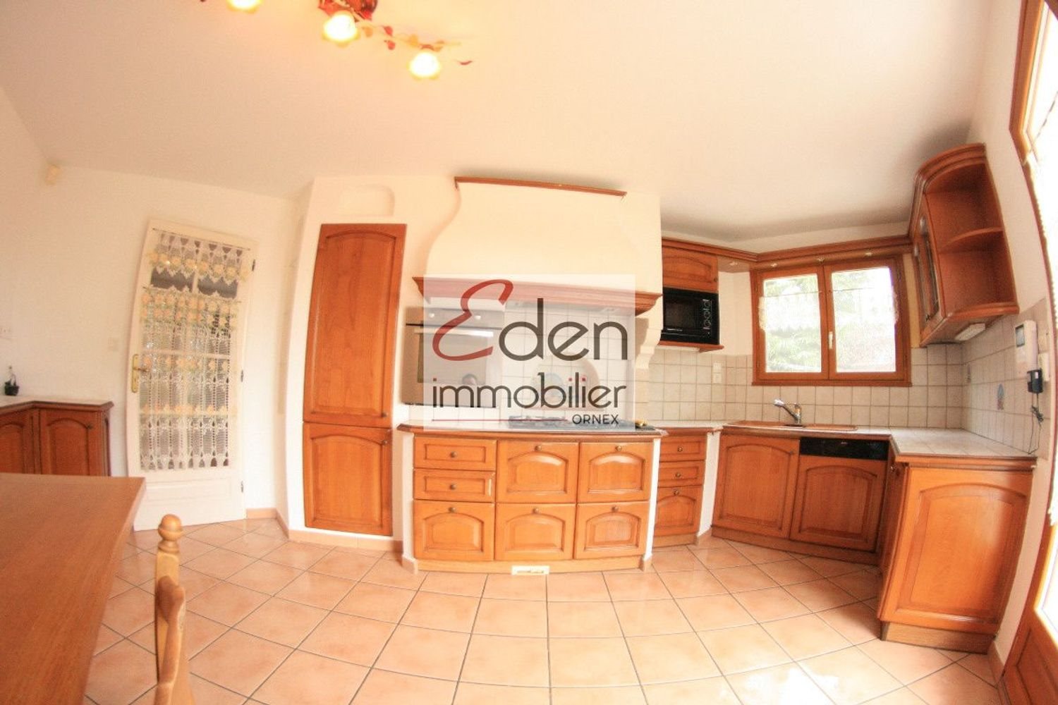 Maison à louer, 250m², Thoiry