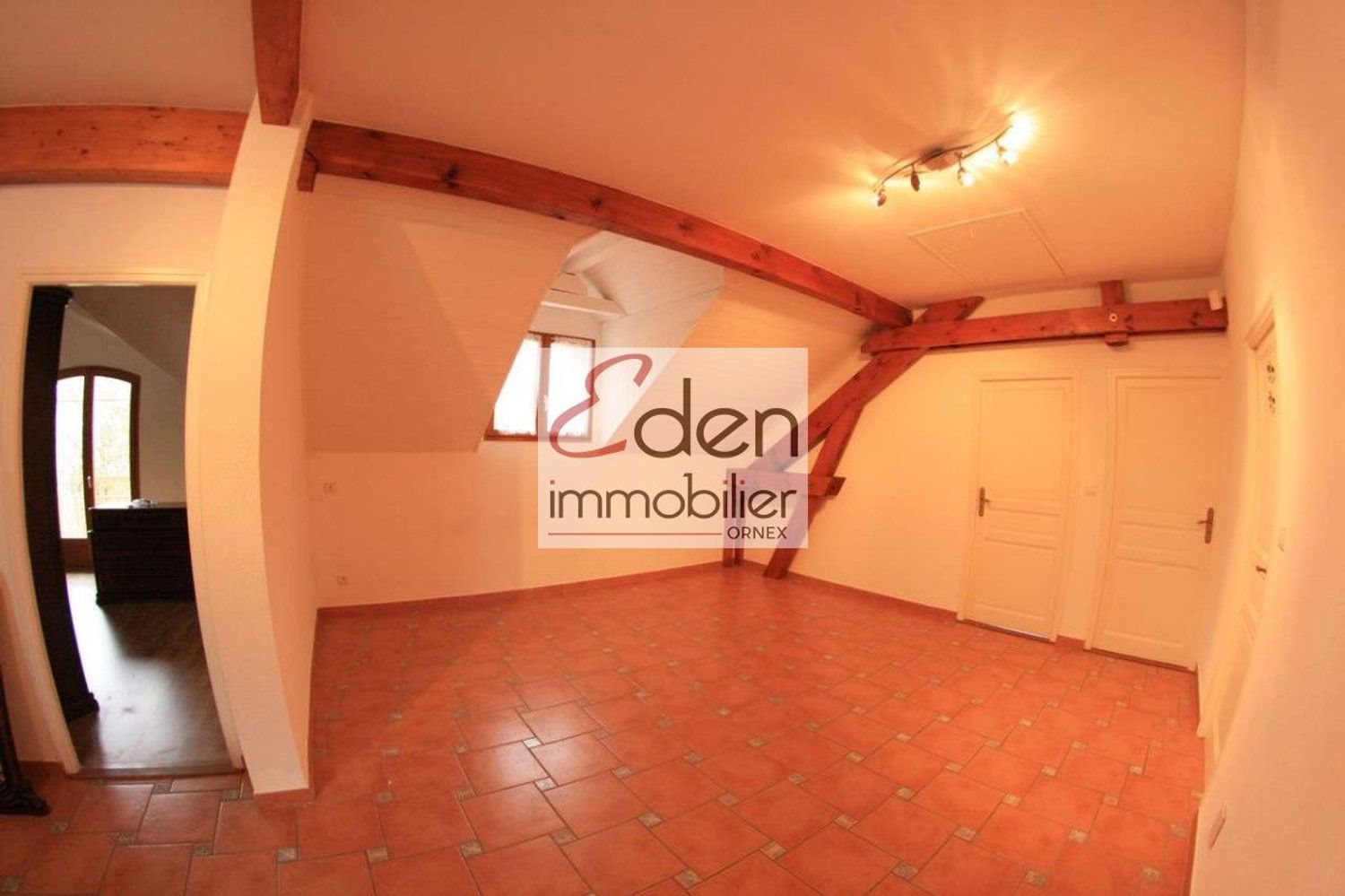 Maison à louer, 250m², Thoiry