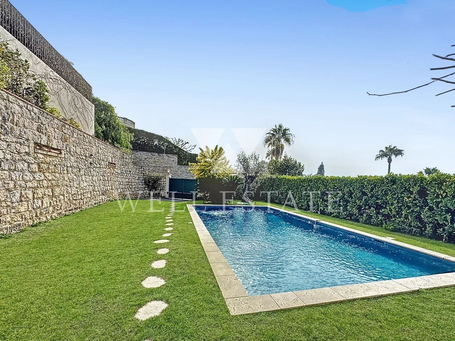 Maison à louer, 400m², Antibes