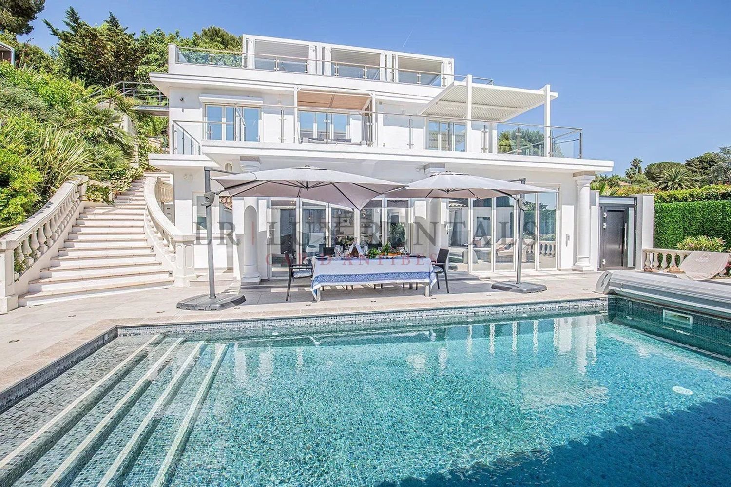 Maison à louer, 250m², Antibes