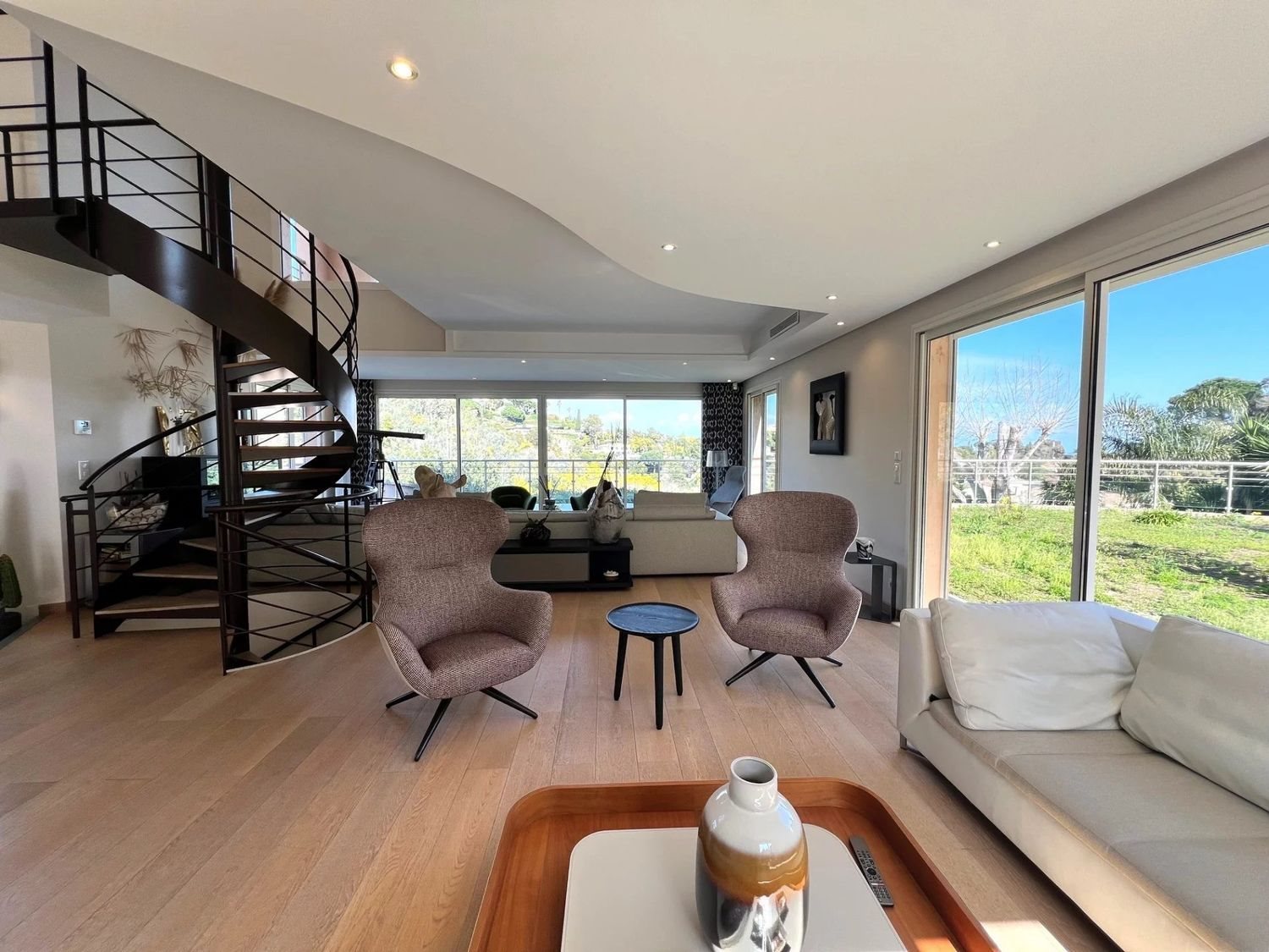 Maison à vendre, 360m², Vallauris