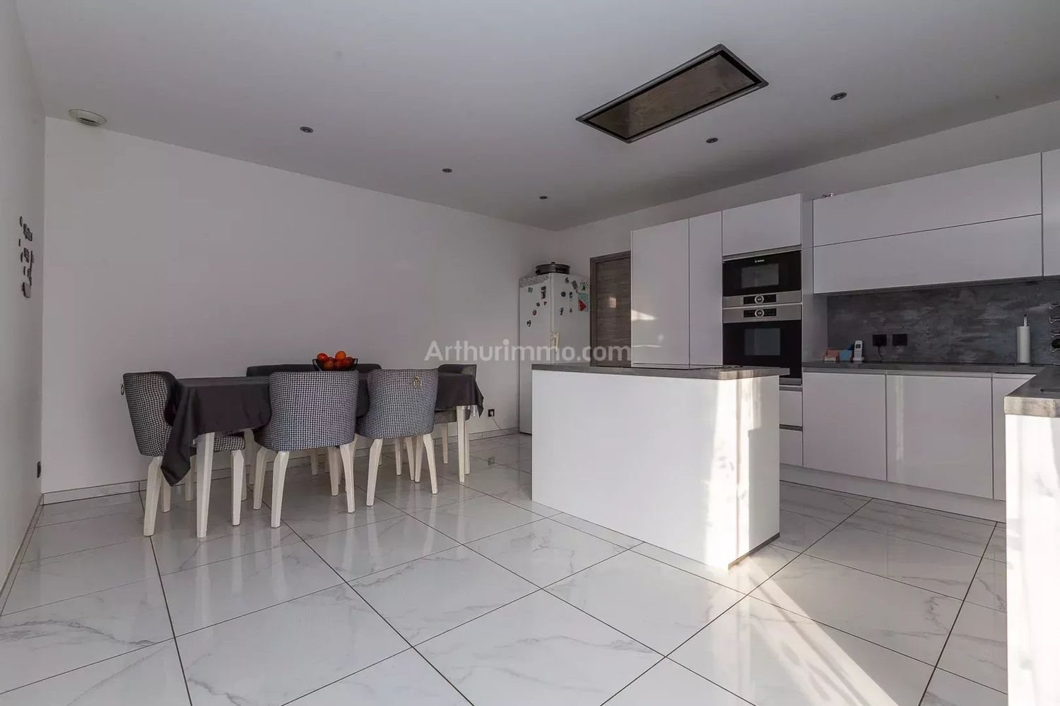 Maison à vendre, 127m², Vézeronce-Curtin