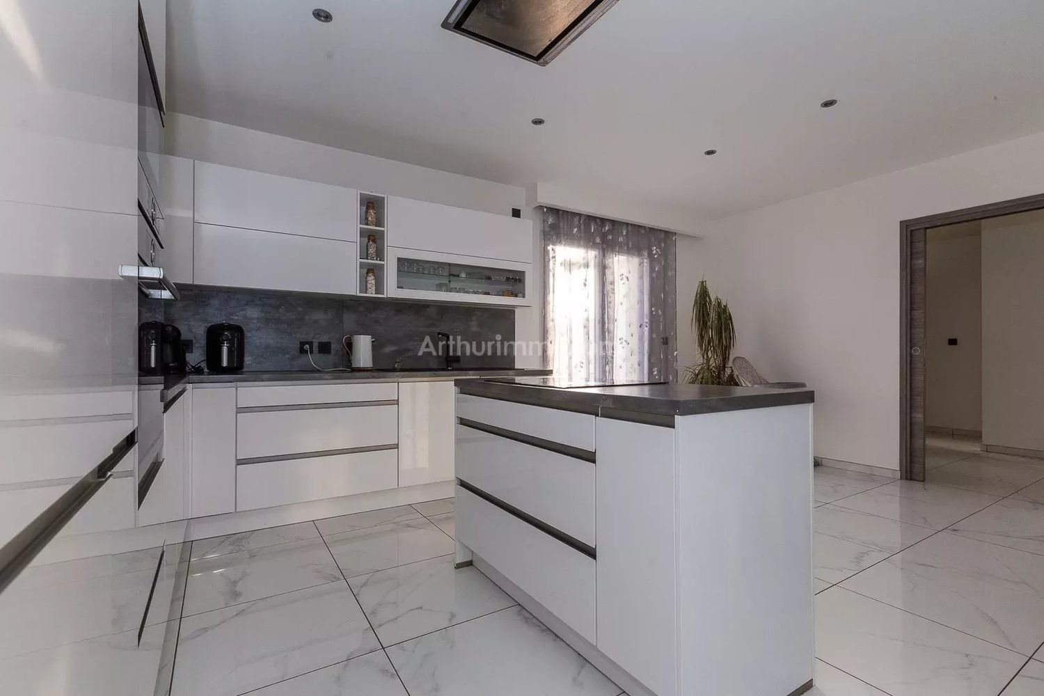 Maison à vendre, 127m², Vézeronce-Curtin