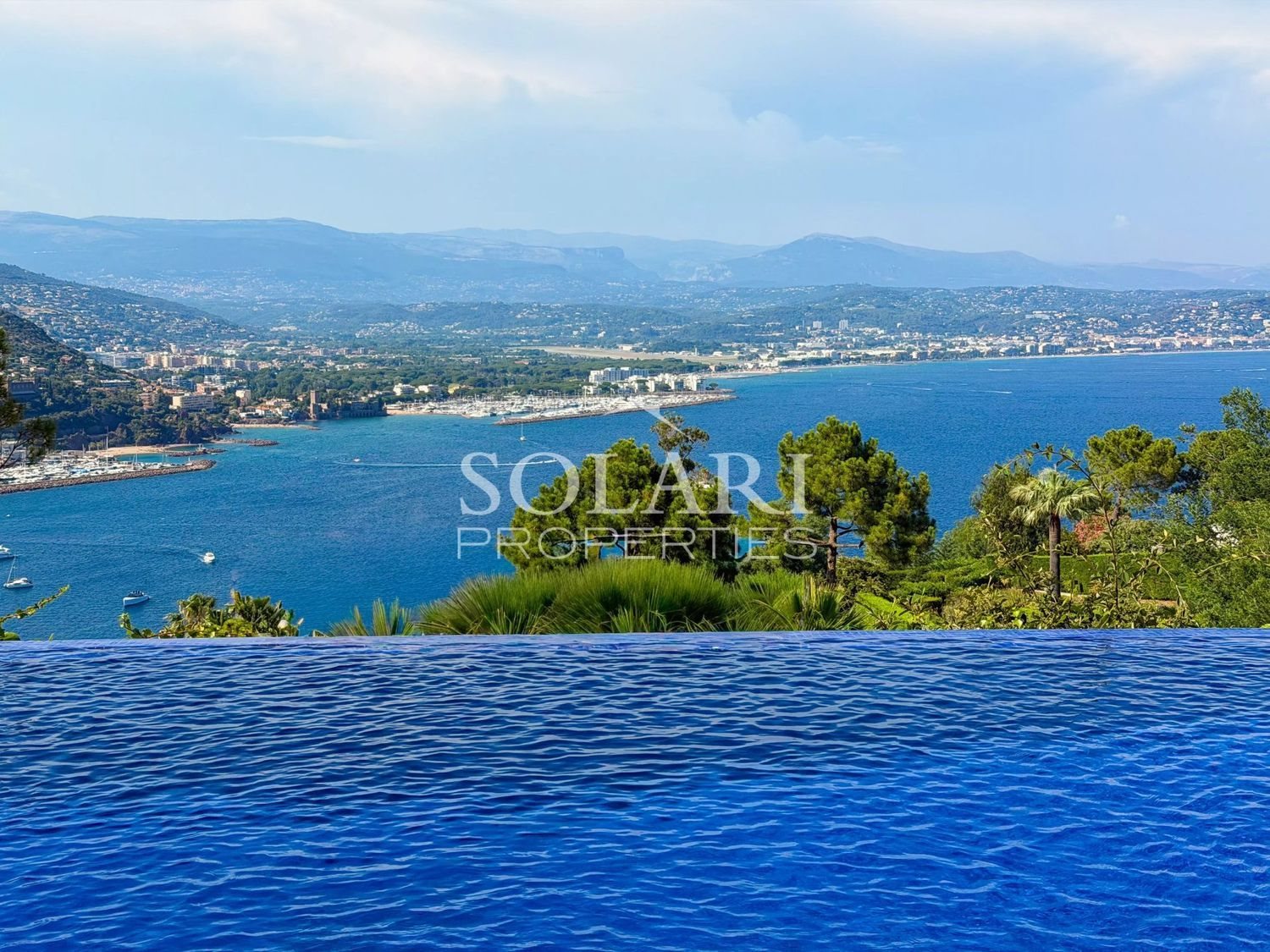 Maison à louer, 400m², Théoule-sur-Mer