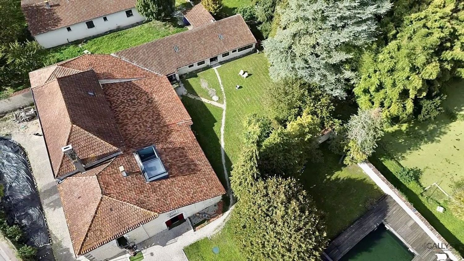 Maison à vendre, 439m², Saint-Martial-sur-Né