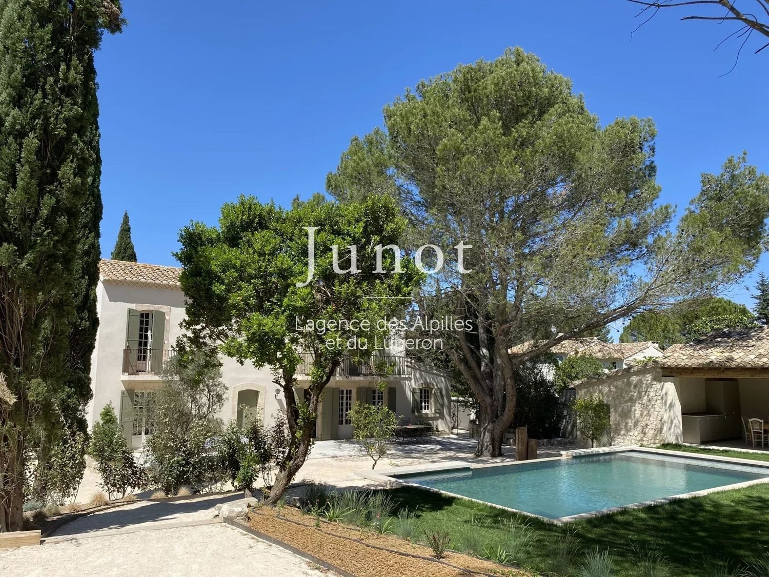 Maison à louer, 225m², Fontvieille