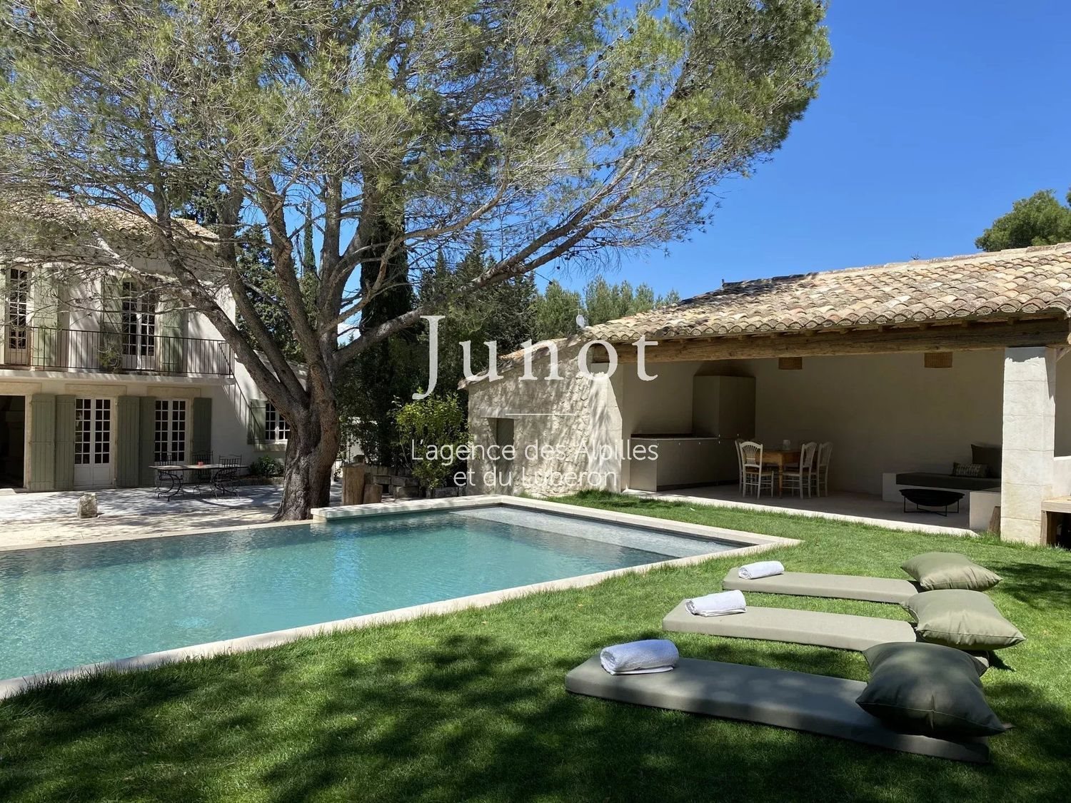 Maison à louer, 225m², Fontvieille