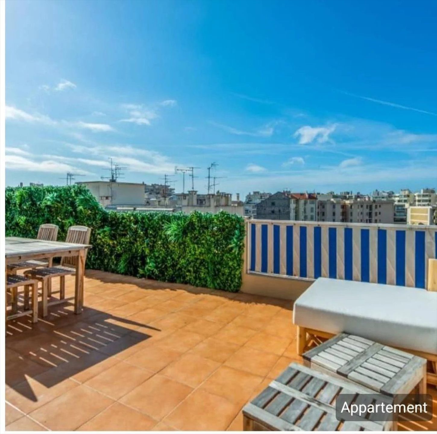 Appartement à louer, 70m², Antibes