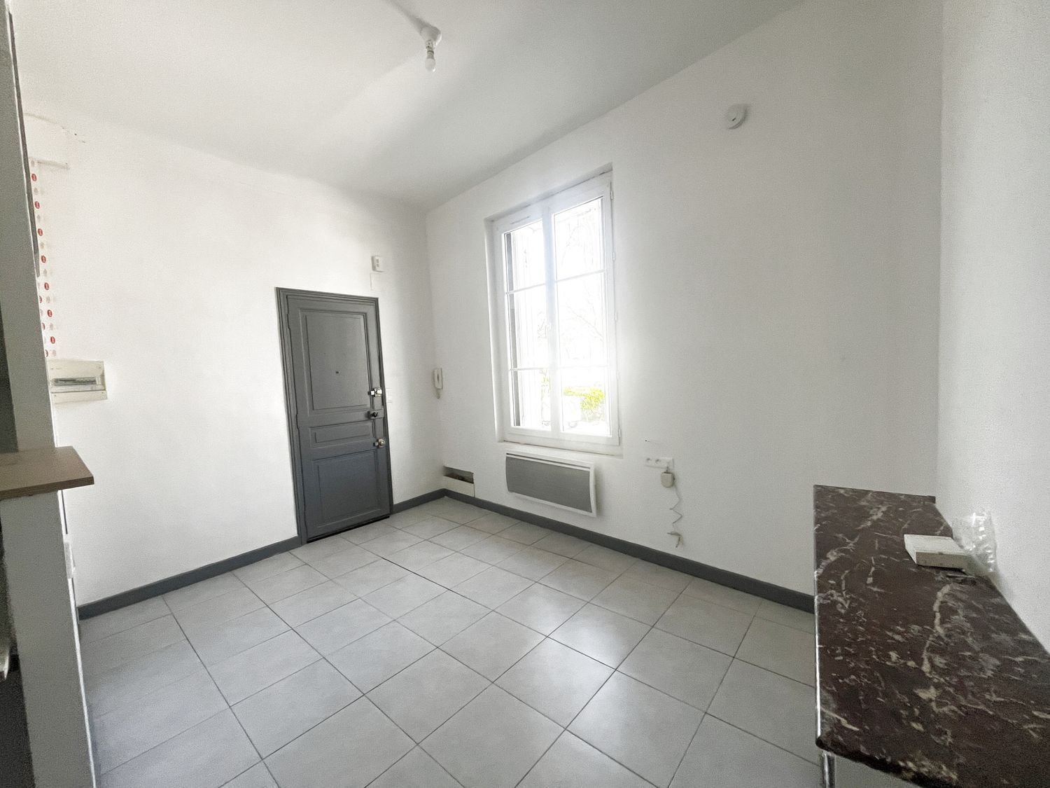 Appartement à louer, 24m², Nîmes