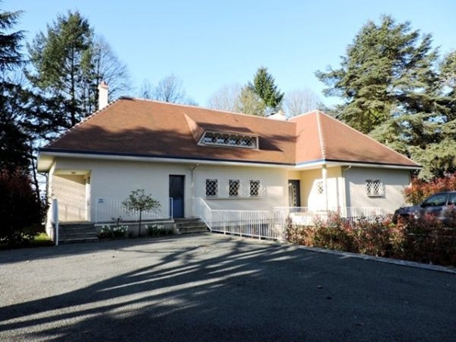 Maison à vendre, 286m², Saint-Yrieix-la-Perche