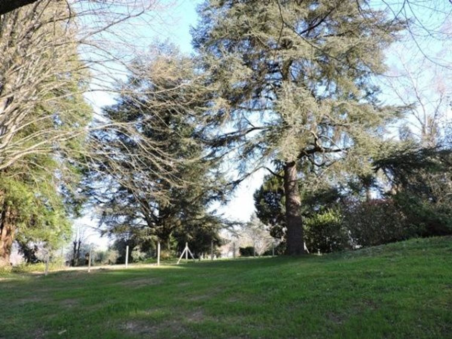 Maison à vendre, 286m², Saint-Yrieix-la-Perche