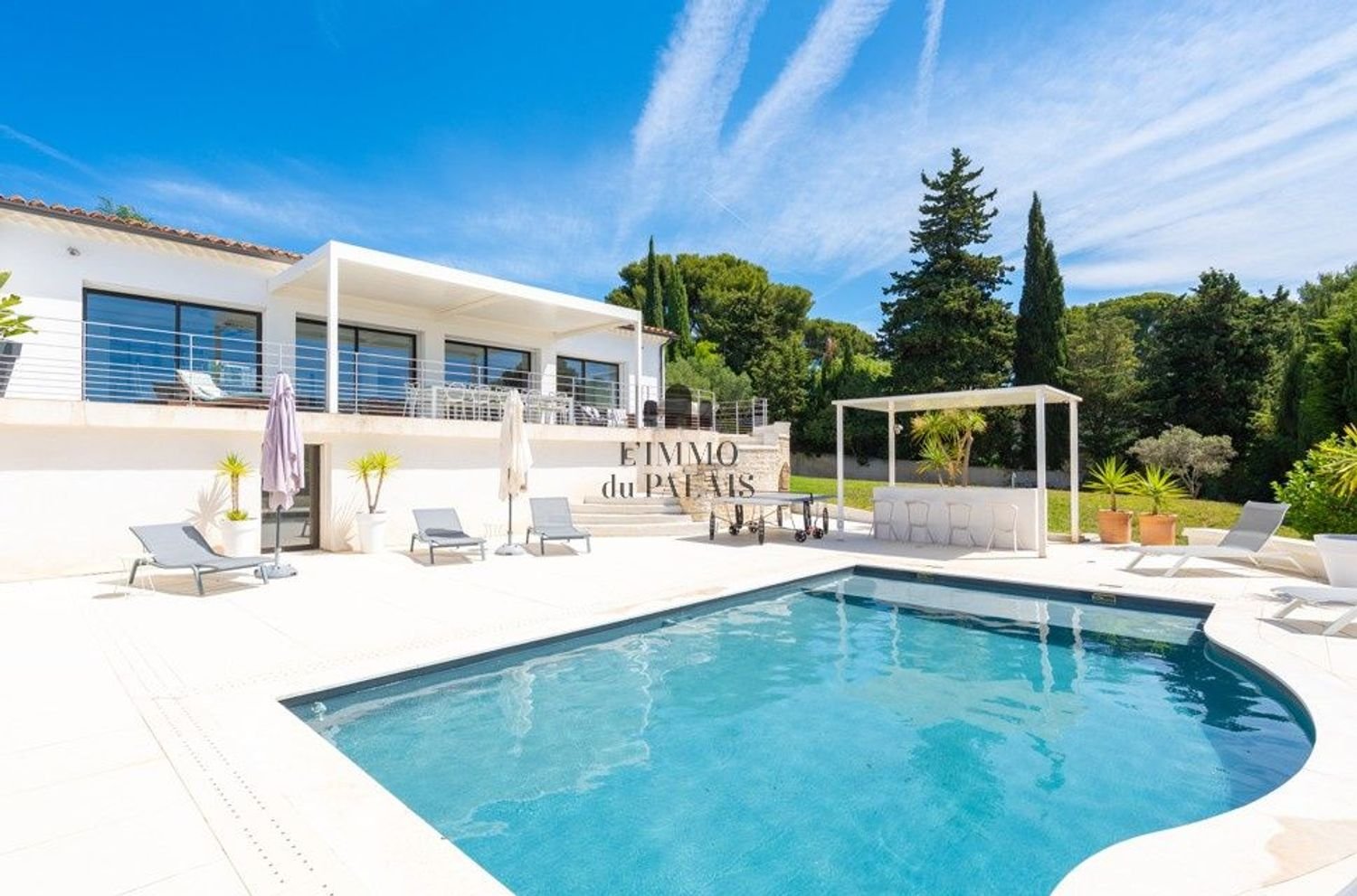 Maison à louer, 328m², Cassis