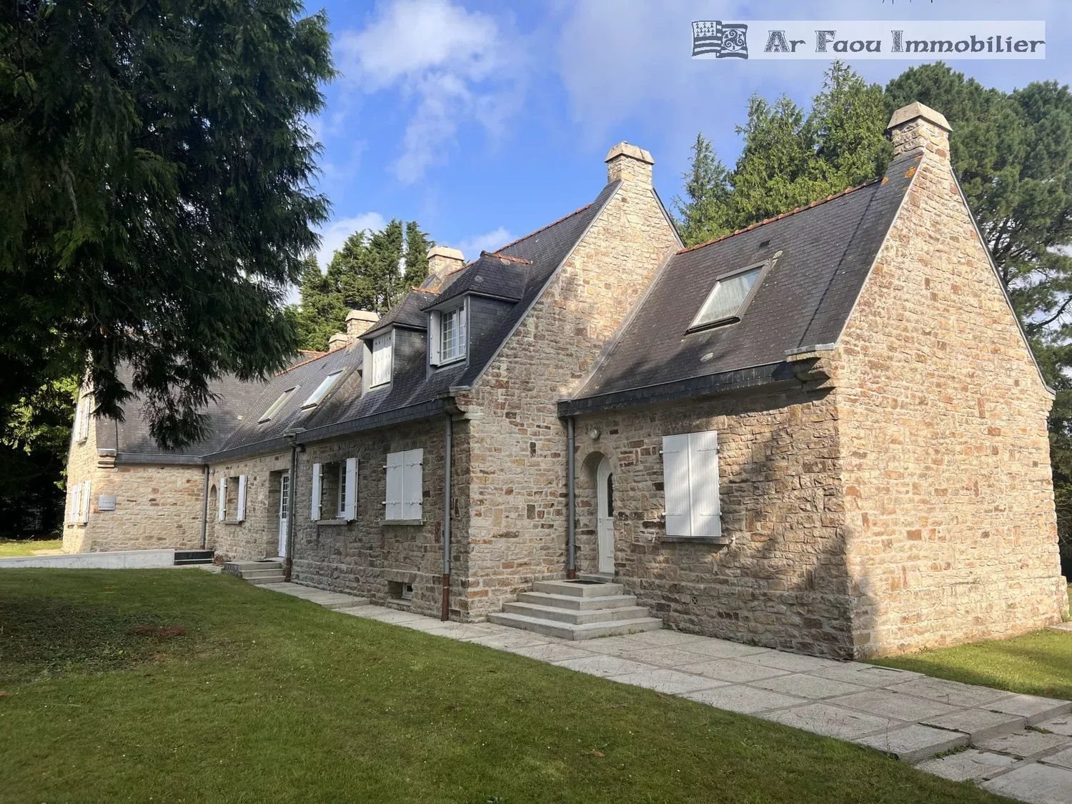 Maison à vendre, 330m², Pont-de-Buis-lès-Quimerch